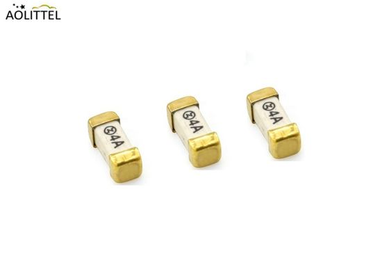 O sopro rápido métrico 4 do equivalente 6125 do fusível SSQ 4 do Bel 125 uma montagem da superfície do VAC 125 VDC funde SFE1400 com a tira chapeada