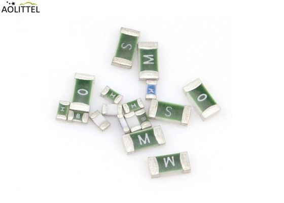 A categoria AEC-Q200 automotivo certificou o fusível lento métrico 2.5A 24V 32V 63VDC 72VAC da microplaqueta da montagem da superfície do sopro 3216 da AIA 1206