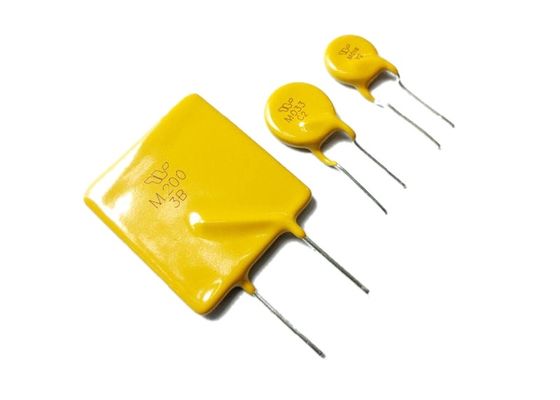 A linha tensão avaliou o fusível Resettable radial TRM075 0.75A 240V dos dispositivos LVR075S-2 PTC para reatores da iluminação do diodo emissor de luz