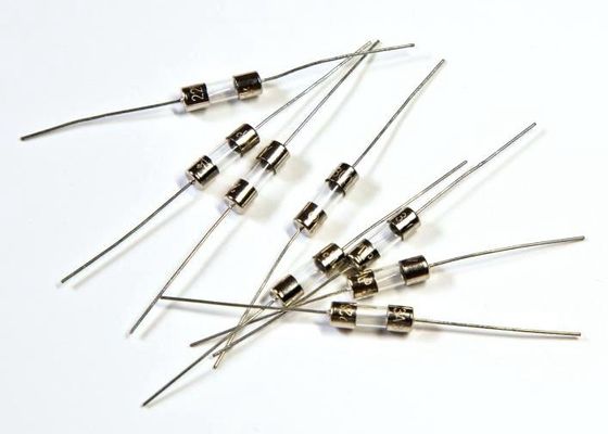 O baixo tubo de vidro com saídas axiais ativo de quebra do fusível do Rápido-sopro da C.A. 250V 3.15A 4x11mm da capacidade com VDE CQC do cUL do UL aprovou