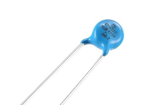 O UL aprovou o varistor de óxido metálico transiente 05D471K dos absorventes do impulso de ZNR 5mm 470V 300VAC 385VDC 800A 0.1W 21J