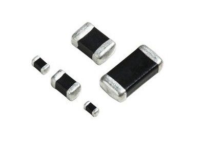Supressores transientes da tensão do varistor de óxido metálico 14V dos MOVIMENTOS da microplaqueta da proteção do impulso de SMD 0402 10A 1005 Multilayer normais