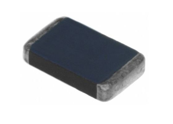 Os supressores transientes de SMT lascam o varistor de óxido metálico MVR3220-471G 35pF 450A que aperta 775V a caixa do varistor 470V 3220 (8552M)
