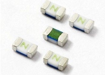 Fusível lento 32VDC 1A 1.5A 2A 2.5A 3A 4A 5A do sopro SMD do Withstand 0603 atuais altos do Inrush UL248-14