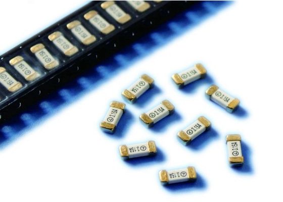 Fusível de superfície cerâmico quadrado Nano da montagem de 2410 AirMatrix, fusível lento 24E1315A 3.15A 250V 6125 do sopro